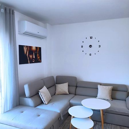 Sabi Apartment Golem Qerret Eksteriør billede